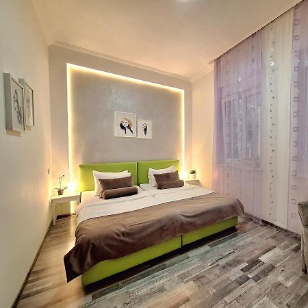 Genius Apartment Belgrado Exterior foto