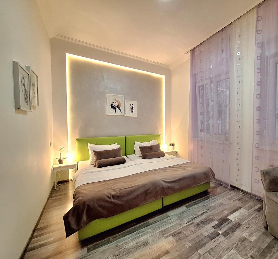 Genius Apartment Belgrado Exterior foto